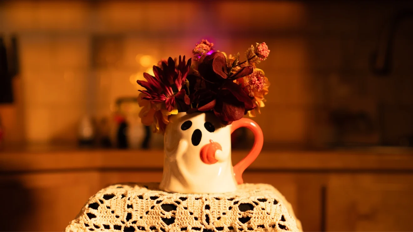 Little Ghost silk arrangement